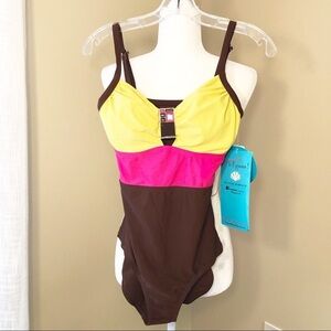 It Figures NWT Tummy Thinner Bust Builder Swimsuit